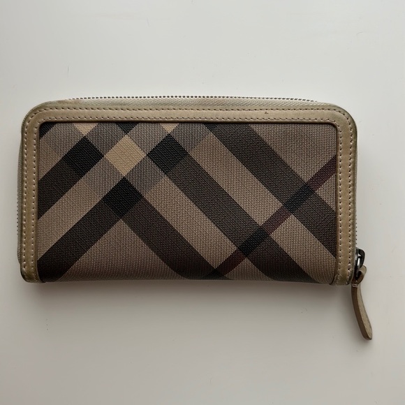 Authentic Burberry check and leather zip around wallet - Picture 2 of 8